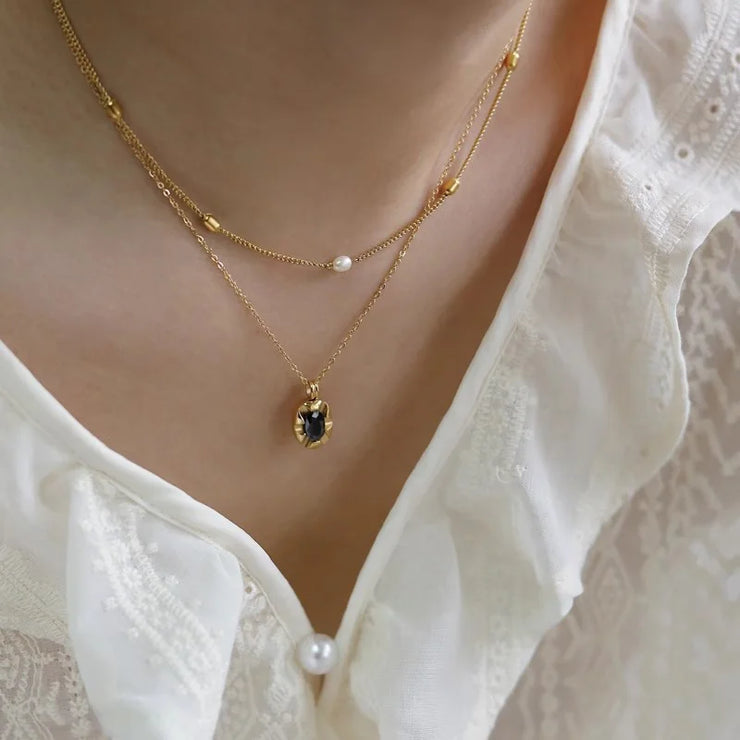Dazzling Pearl Pendant Necklace