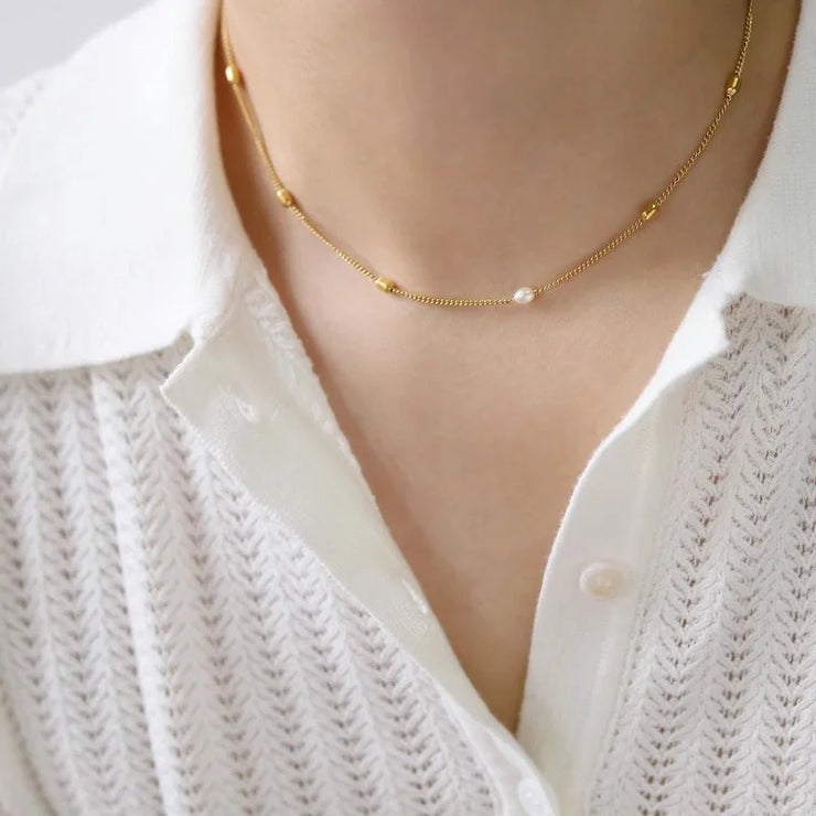 Dazzling Pearl Pendant Necklace